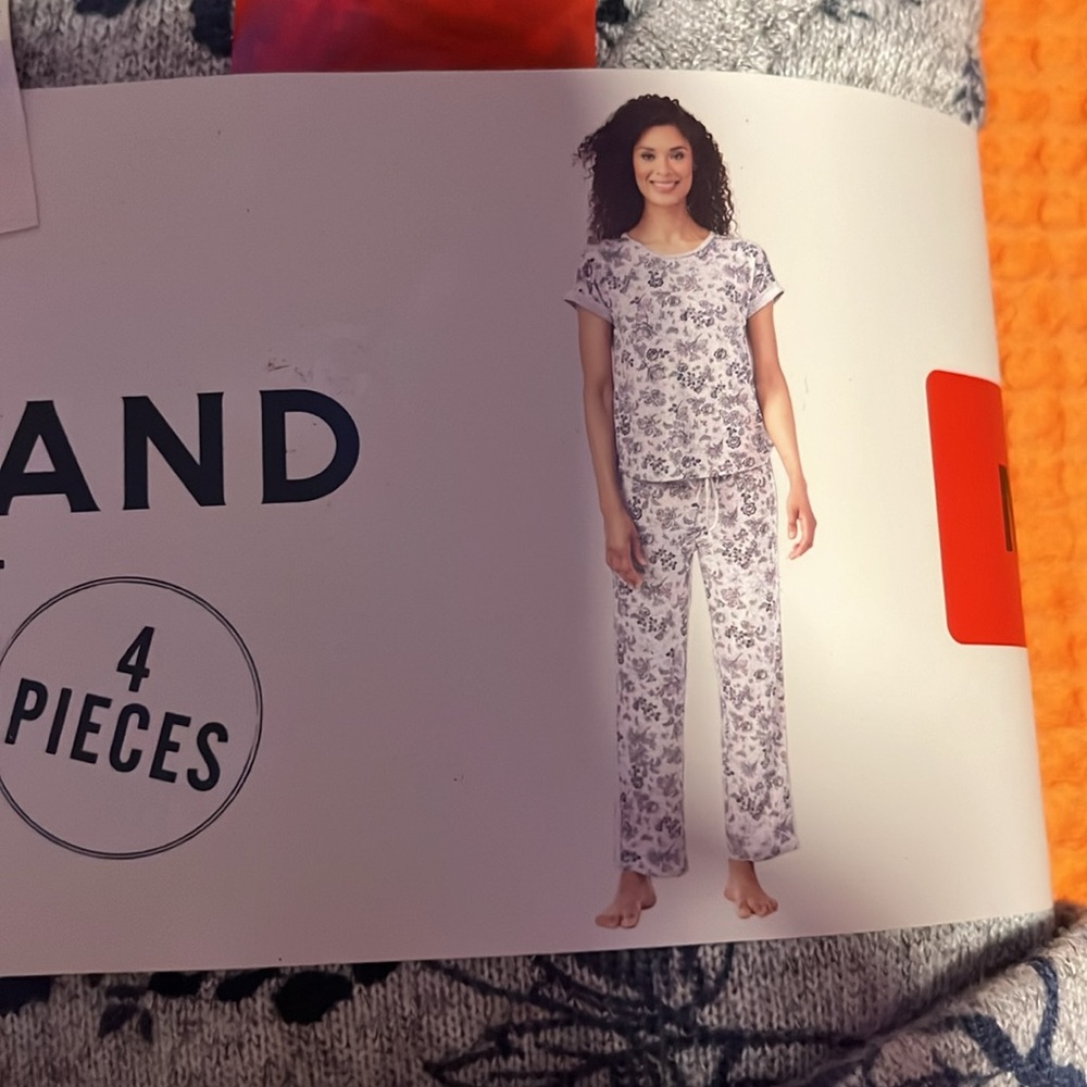 Women’s lucky brand four piece pajama set - Picture 3 of 4